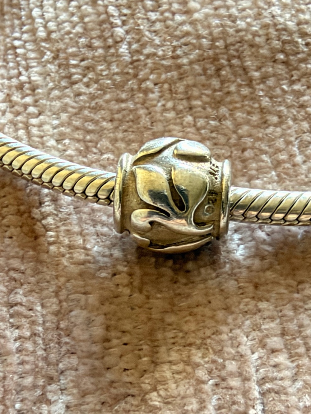 Authentic Pandora Charm Friendly Florets Bead
Silver Flower Christmas Garden